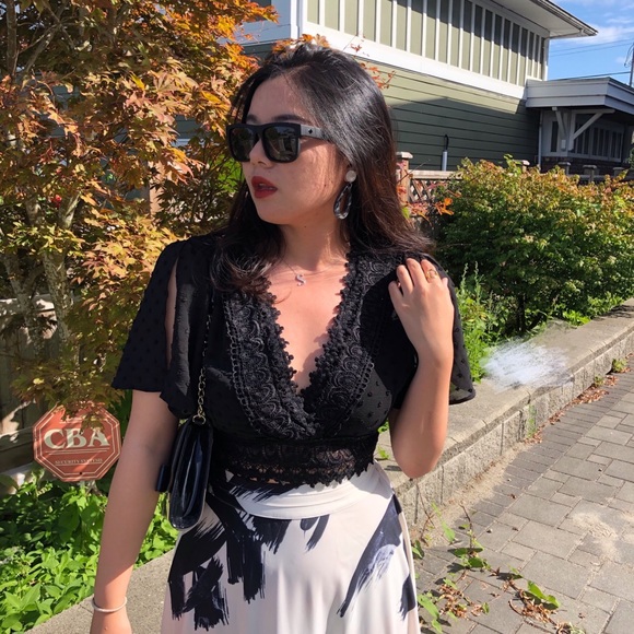 Crochet Lace Crop Top - Picture 5 of 5